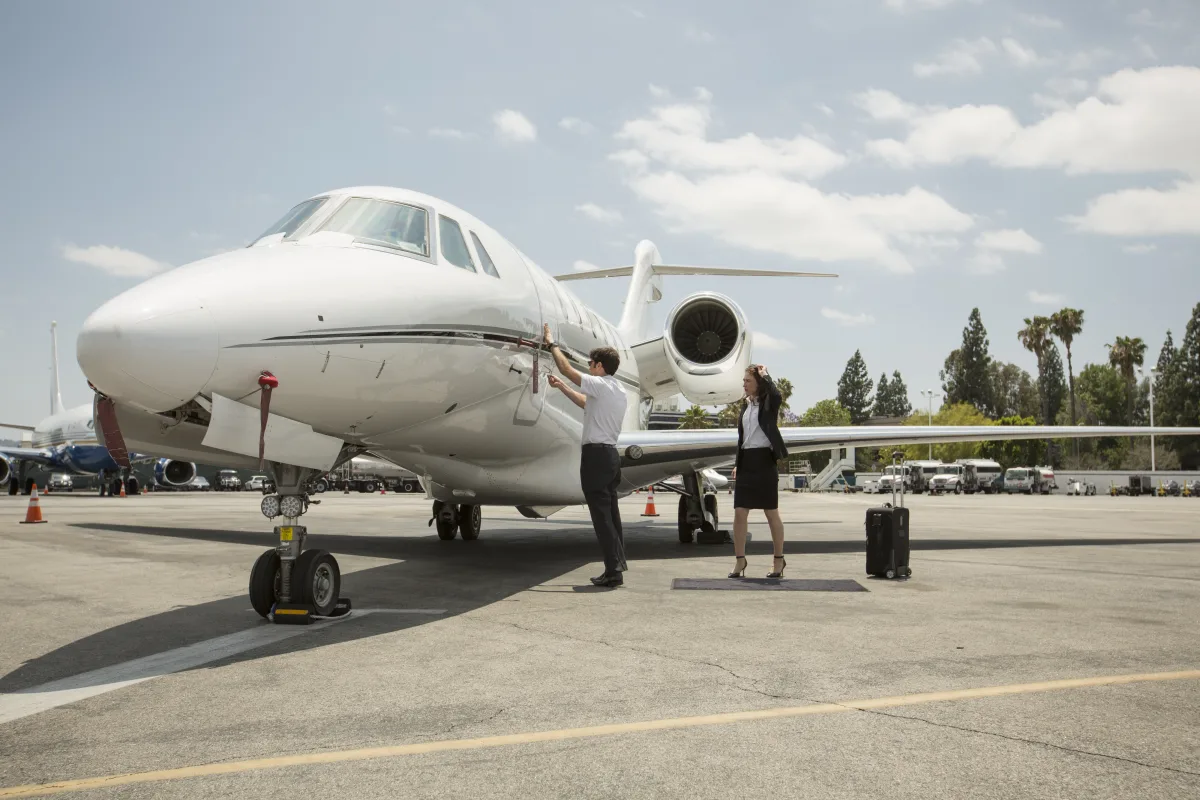 Aircraft Financing — Leasing, Darlehen und Eigenkapital im Vergleich