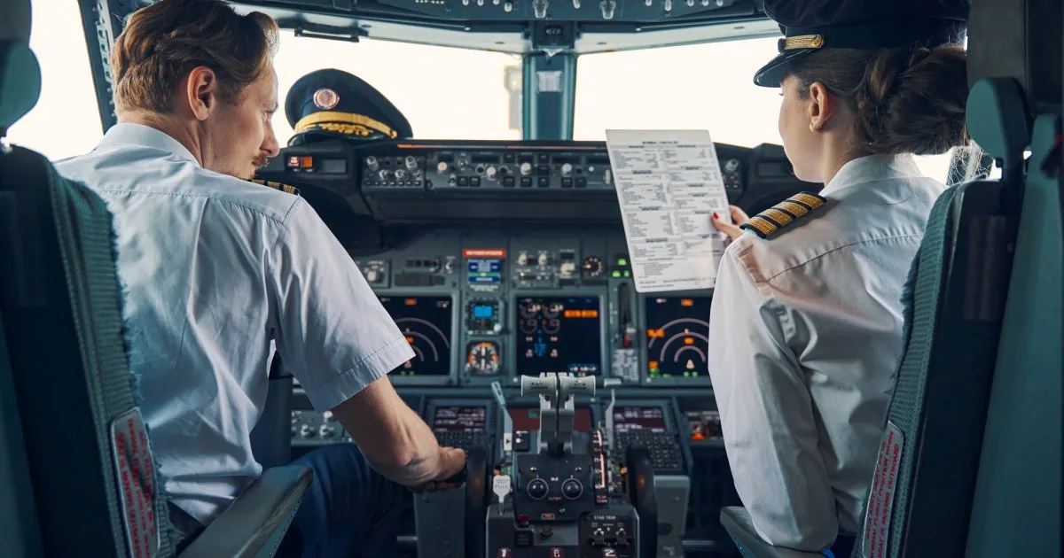 Vom Copiloten zum Kapitän — ein realistischer Karriereweg - Aircraft Wissen für Einsteiger