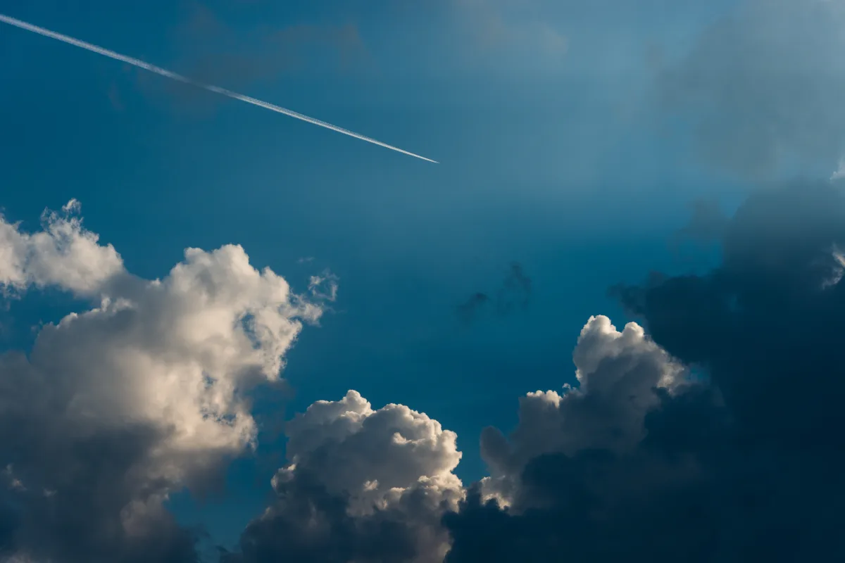 Gewitter umfliegen — Warum Blitze nicht das Problem sind